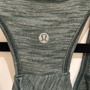 Lululemon Essential green tank